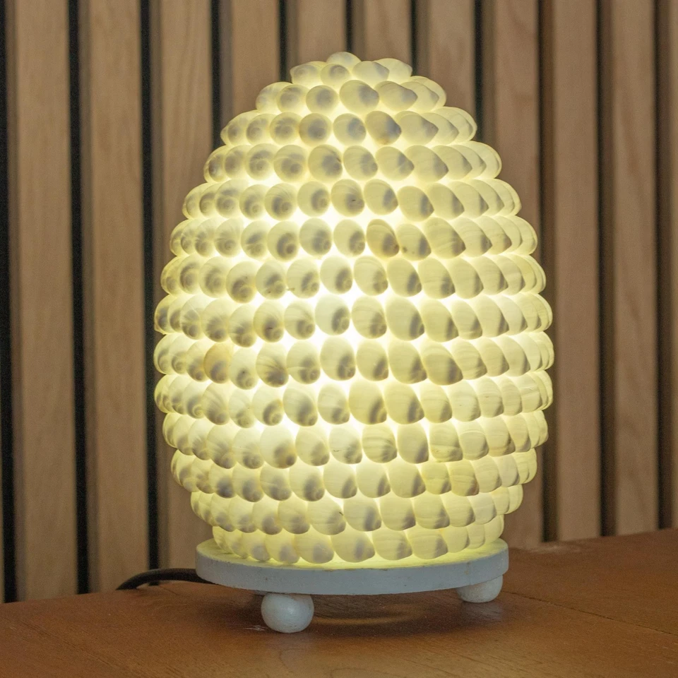 Lámpara De Mesa Boho Hecha A Mano De Concha De Mar Beige, Luz Cálida E27 240V - Imagen 4 de 4