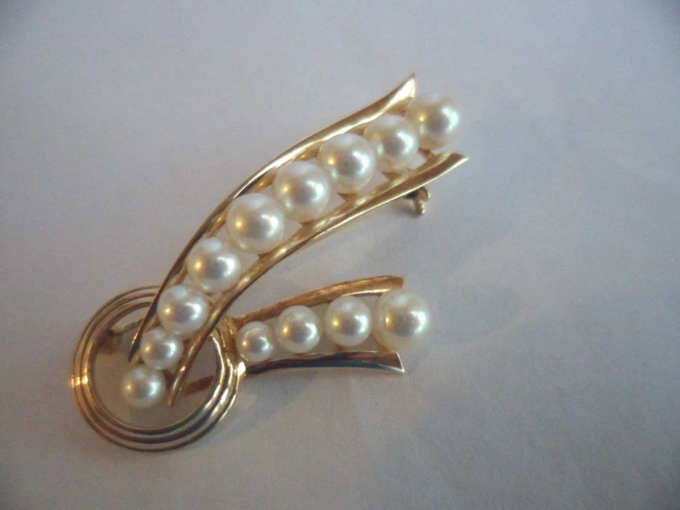 MIKIMOTO JOYERÍA VINTAGE ORO MACIZO PERLA BROCHE PRENDEDOR 13 PERLAS GRADUADAS DE LA SUERTE Foto 3 de 4