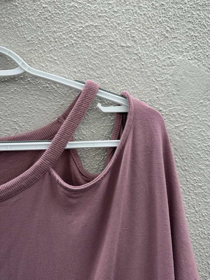 Express 女式连衣裙 XL 码紫色紫红色毛衣长袖露肩 — 第 2/4 张图片