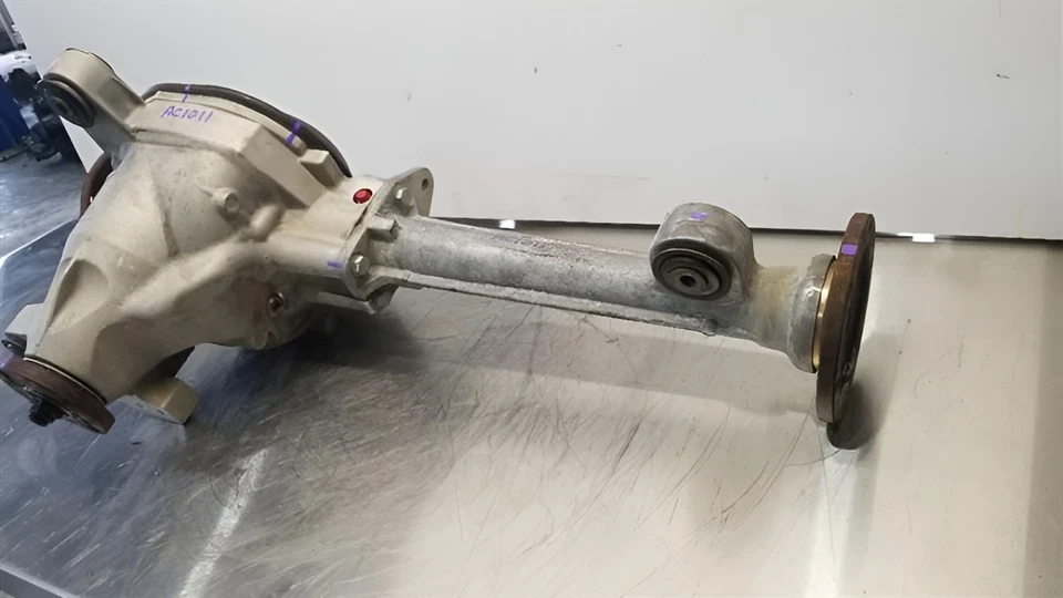 2003-2006 Ford Expedition Front Differential Carrier 3.73 Ratio GT4 OEM - Изображение 2 из 4