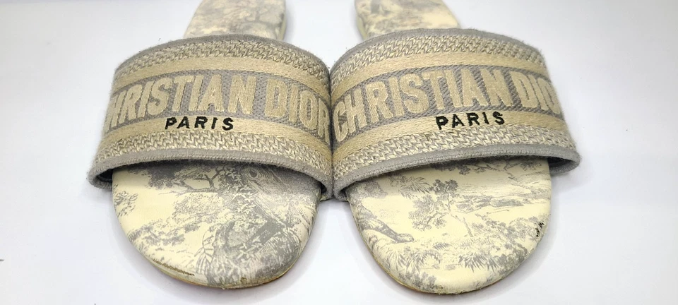 Christian Dior Dway Gris Embriodado Diapositivas Planas Talla EU 38 US 7.5 Foto 2 de 4