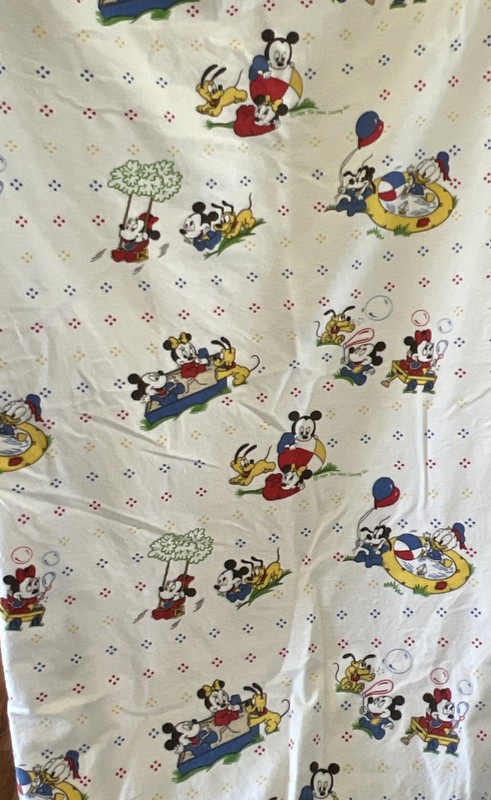 VTG 1984Walt Disney Company Baby Mickey Mouse Minnie Goofy Crib Sheet - Flannel