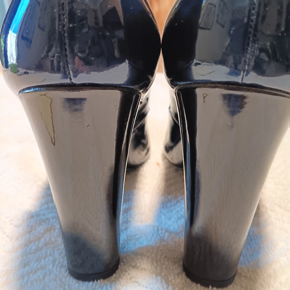 WOW!! STUART WEITZMAN ~ SAPPHIRE BLUE PATENT LEATHER PUMPS!! SIZE 12M - Image 4 of 4