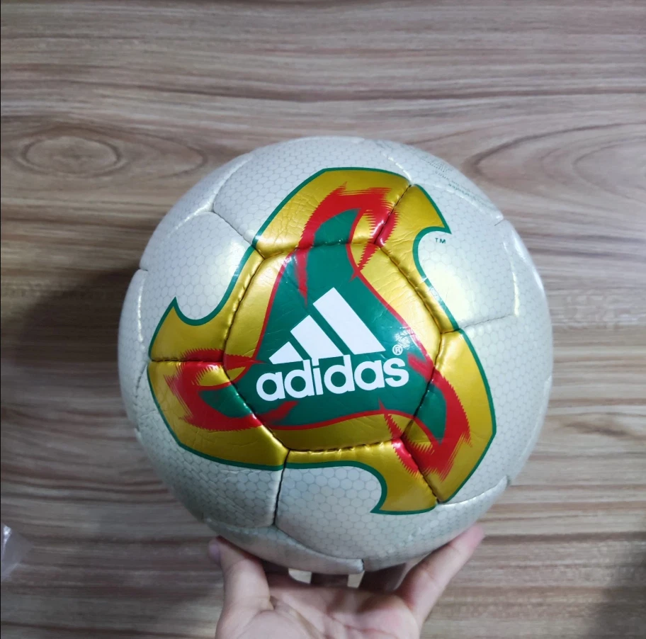 Preços baixos em World Cup 2002 em Bolas de Futebol | eBay