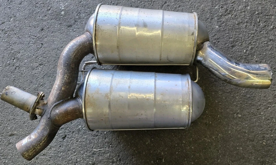 BMW E39 Touring 540i 2002 silenciador OEM con punta 1996-2004 Foto 4 de 4