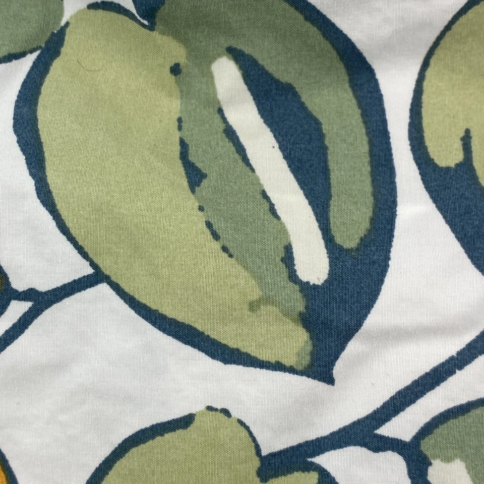 GARNET HILL King Sheet Set Nora Floral Flat & Fitted Supima Cotton Hemstitch 2pc - Image 3 of 4