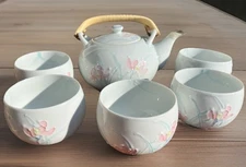 Japanese Fine Porcelain Teapot & (5) Cups Blue Pink Floral Woven Handle