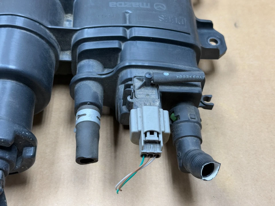 Mazda MX-5 Miata 2016-2022 bote de carbón de vapor de combustible PO41 OEM Foto 4 de 4