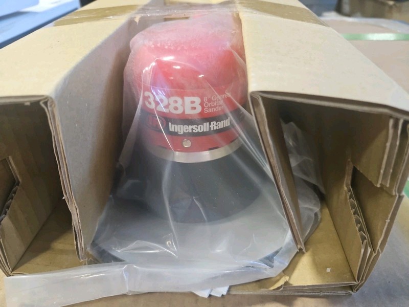 Ingersoll Rand 328B 8 inch Orbital Sander - Red