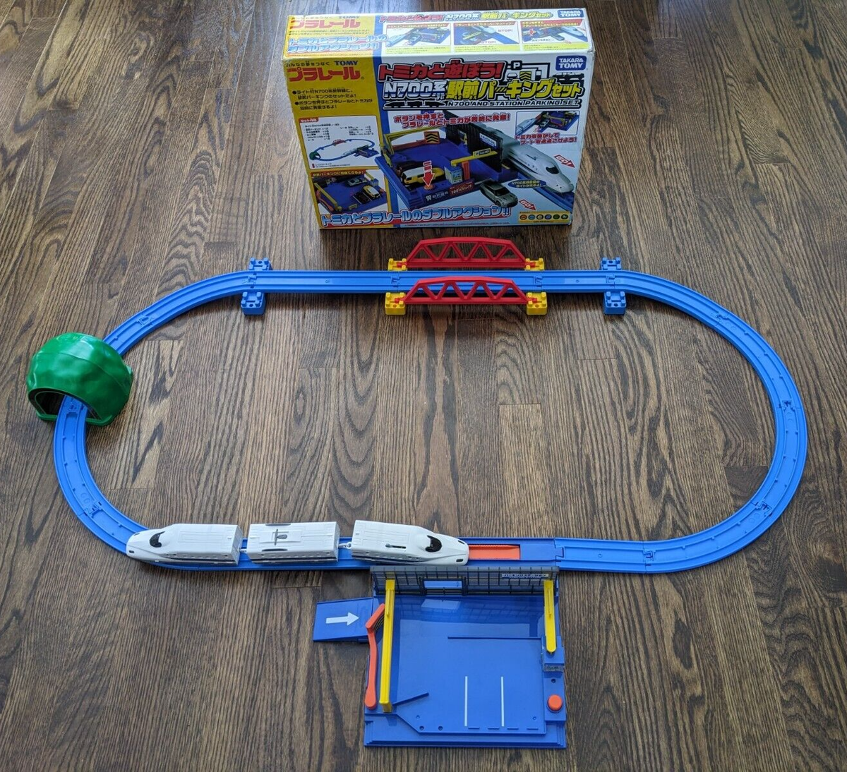 Takara Tomy N700 Shinkansen Bullet Train Station Parking Set