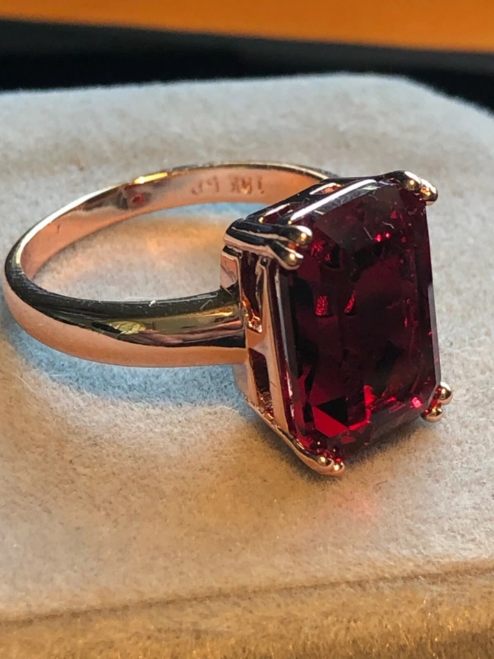 7 3/4 ct Emerald-Cut Created Ruby Ring Stamped 18k Rose Gold w/Gold Alloy base - Image 3 of 4