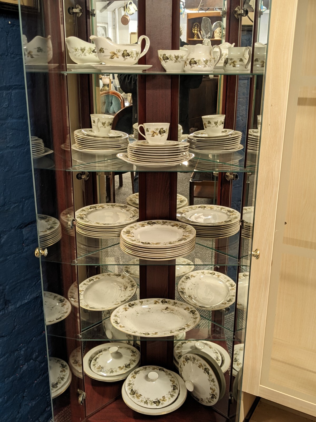 Vintage Royal Doulton Larchmont Dinner Set 8 Settings Excellent