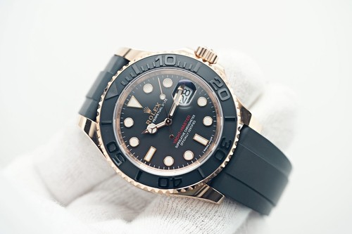 Rolex Yacht-Master Oysterflex Everose Gold & Black Ceramic 40mm 18kt RG 116655