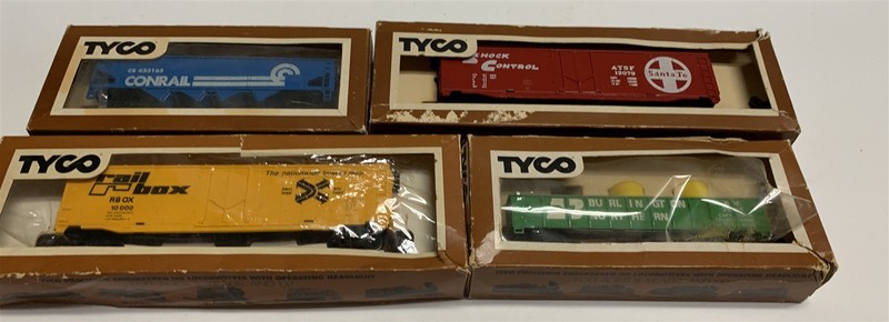 TYCO Train Lot 4 Box Cars HO Scale Boxes