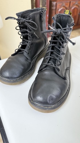 Dr. Martens Delaney AW004 Black Leather Side Zip Boots 36 Size 4 Men - 5 Ladies - Picture 4 of 9