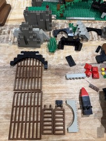 Vintage LEGO Castle 6076 Dark Dragon's Den Incomplete Set Dragon Masters Good