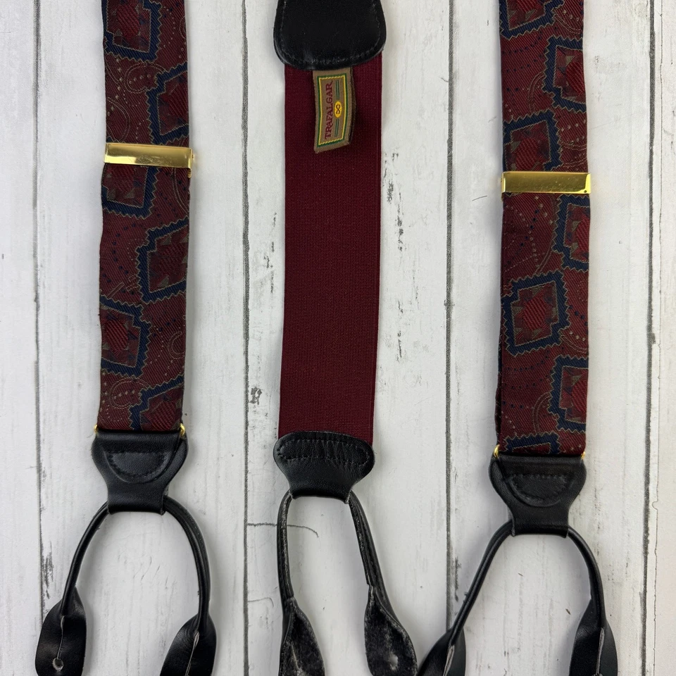 Tirantes ajustables Trafalgar de cuero de seda con estampado granate con botones espalda en Y Foto 4 de 4