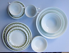 Vtg Correlle Crazy Daisy 49 piece dish set with Salt &Pepper/Milk & Sugar pieces