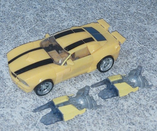 Transformers Thrilling 30 BUMBLEBEE Complete Deluxe 30th annivarsary Generations - Picture 3 of 5