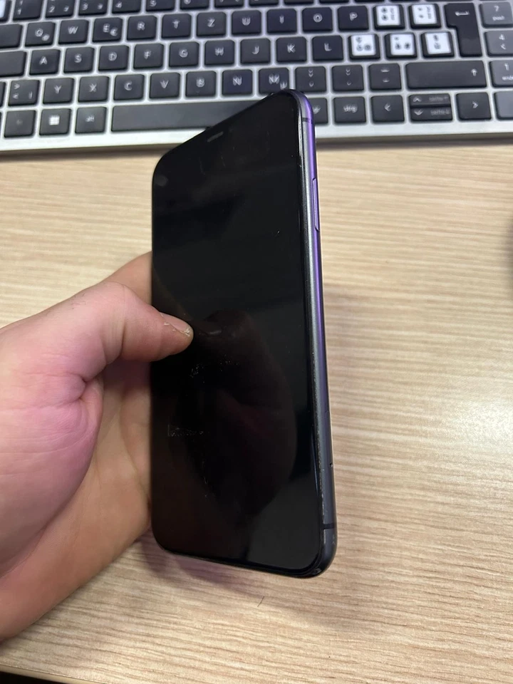 APPLE IPHONE 11 64 GB NERO A2221 SMARTPHONE PROBLEMA DISPLAY SCHEDA FUNZIONANTE - Immagine 3 di 4