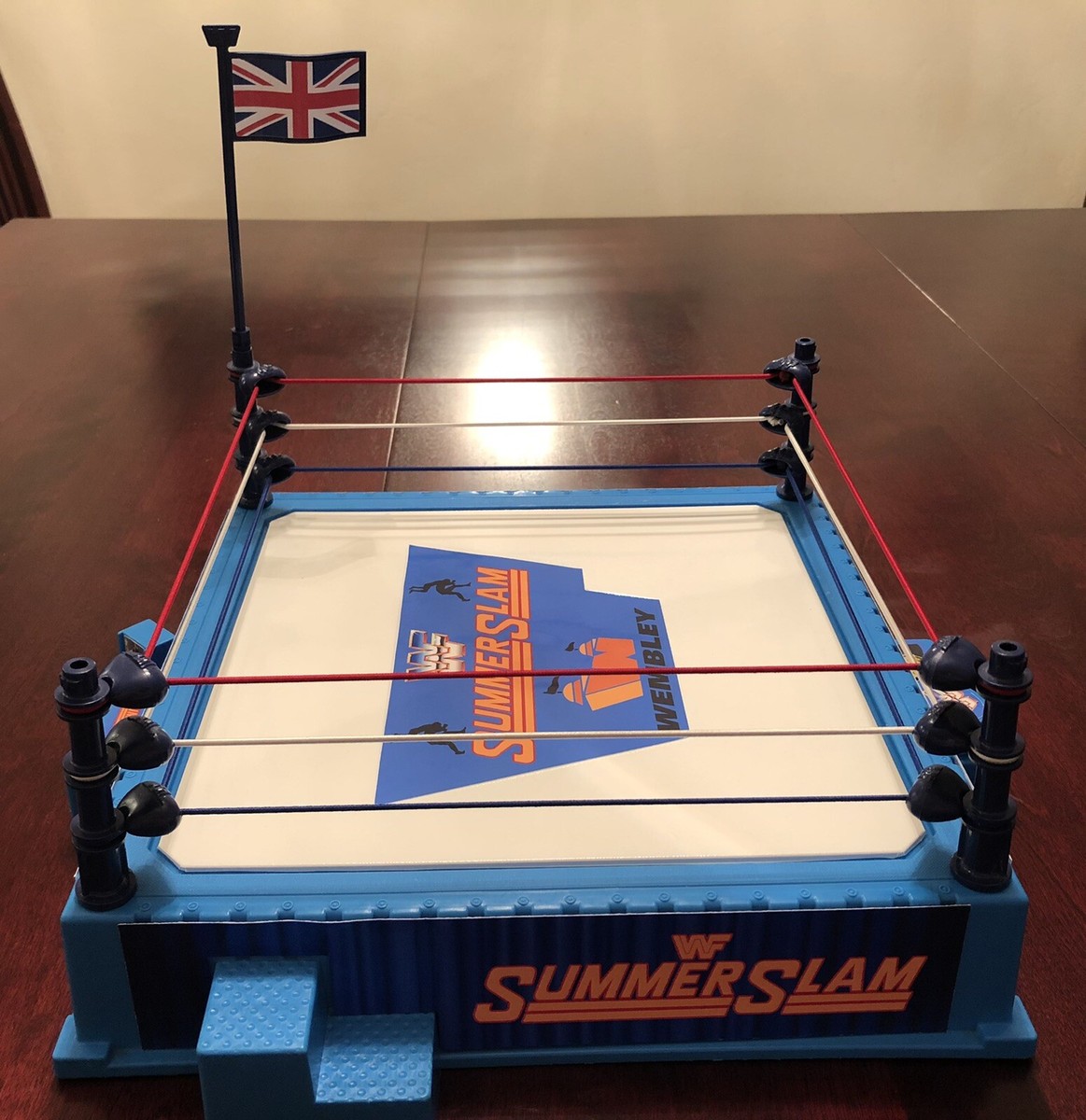 WWF Hasbro Ring, Titan Sports Custom (UK) (BLUE) Round Post