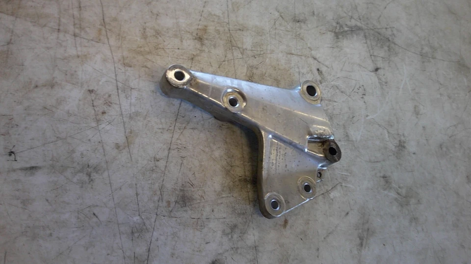 1978-81 Honda Hawk 400 CB400T правая подножка ножной кронштейн крепление - Изображение 3 из 4