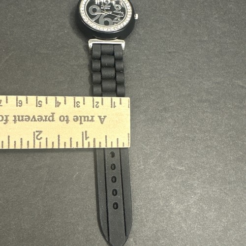 Geneva schwarzes Zifferblatt Kristall Akzent rundes Gehäuse schwarzes Silikonband Uhr hervorragender Zustand - Bild 8 von 14