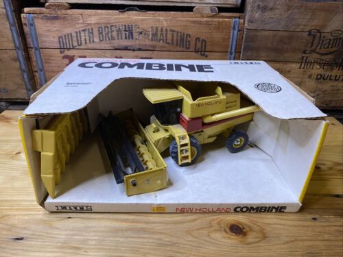 NEW Vtg ERTL 1:32 Diecast New Holland Combine with Both Heads NIB #375 - Picture 1 of 13