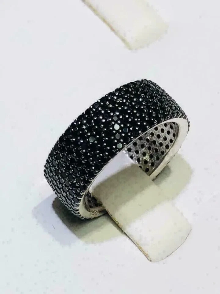 Anillo de boda de eternidad completo de diamantes negros simulados de 3 quilates enchapado en oro blanco de 14 quilates RD Foto 4 de 4