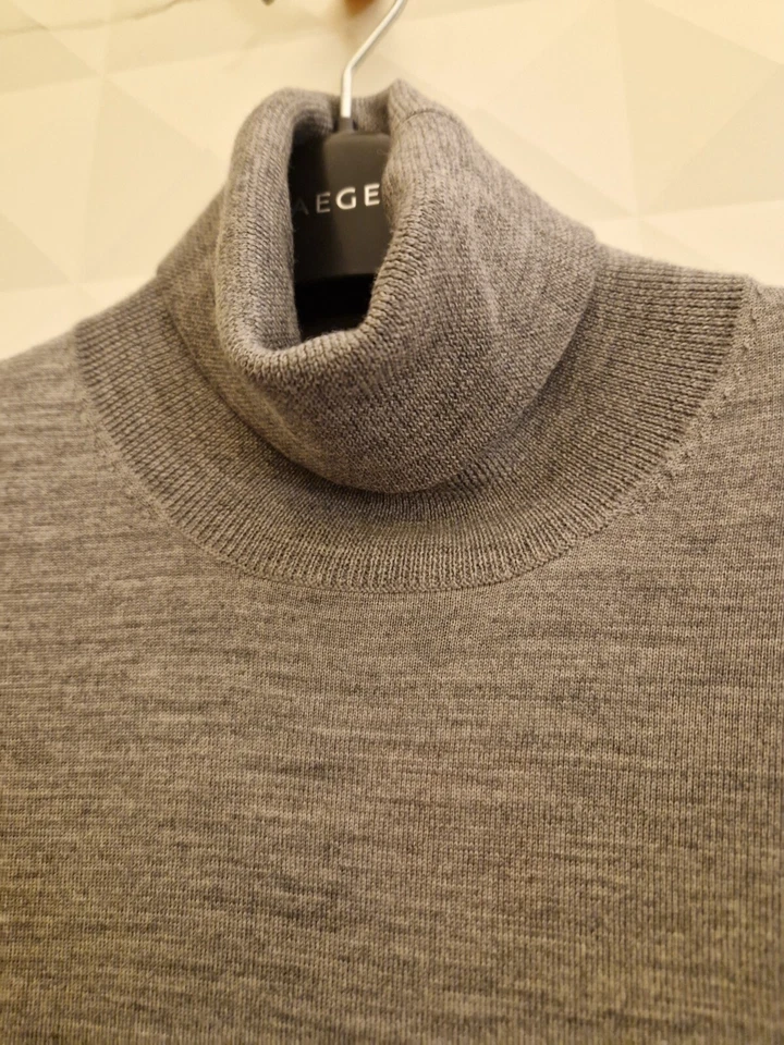 JAEGER GREY MARL MERINO WOOL ROLL NECK SWEATER. 2XL. NWT  - Image 3 of 4