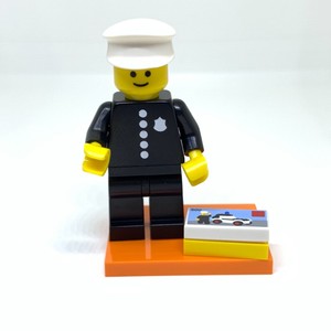 lego series 18 policeman