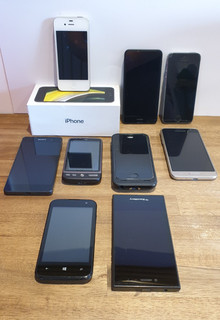 Mobile Phone Bundle Job Lot Apple Samsung Blackberry Nokia HTC Sony Untested