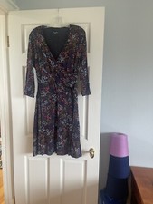Garnet Hill Brianna wrap dress L navy multicolor A line lovely flattering choice