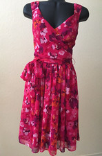 Express A-line Knee Length Dress Size 4 V-Neck Chiffon Floral Ruby Red Merlot