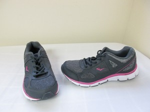 womens wide width athletic shoes