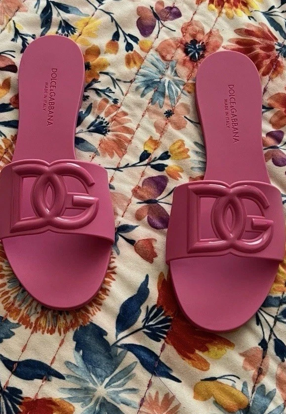 Pink Dolce & Gabbana Slides Size 9