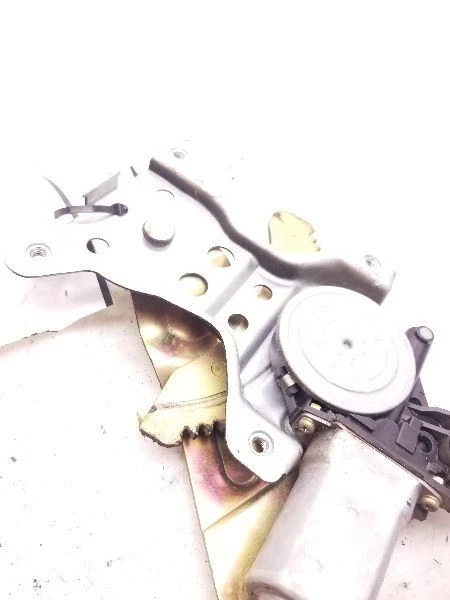 04-06 SCION XA CONJUNTO REGULADOR DE JANELA TRASEIRA LATERAL DO MOTORISTA  - Imagem 2 de 4