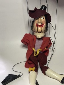 VNTG Original 1950s Peter Pan’s Captain Hook Marionette String Puppet Peter
