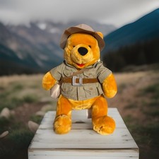 Walt Disney World Exclusive Animal Kingdom Safari Winnie The Pooh Plush likenew