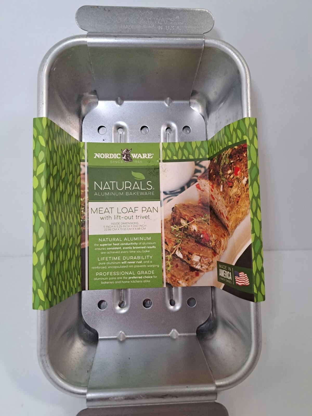 Nordic Ware Naturals Meat Loaf Pan and Lifting Trivet, Multicolor