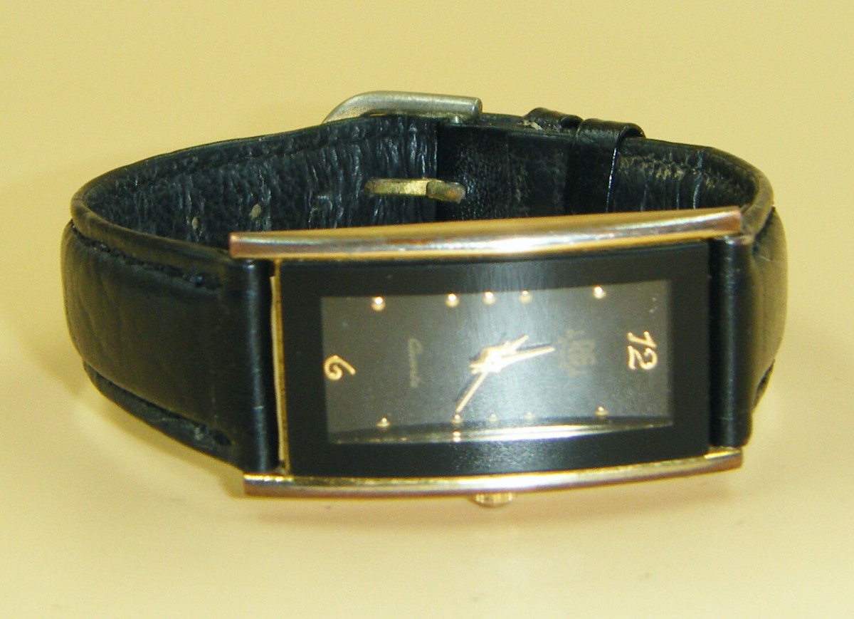 RE/MAX Ladies watch with NEW battery. Worn only handful of times. Elegant Rolex Ladies Datejust 26mm 18k Gold & Steel Watch ICED 1.5ct  main image 3