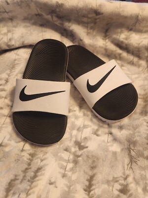 Boys Nike White/Black Slides Sandals Size 11