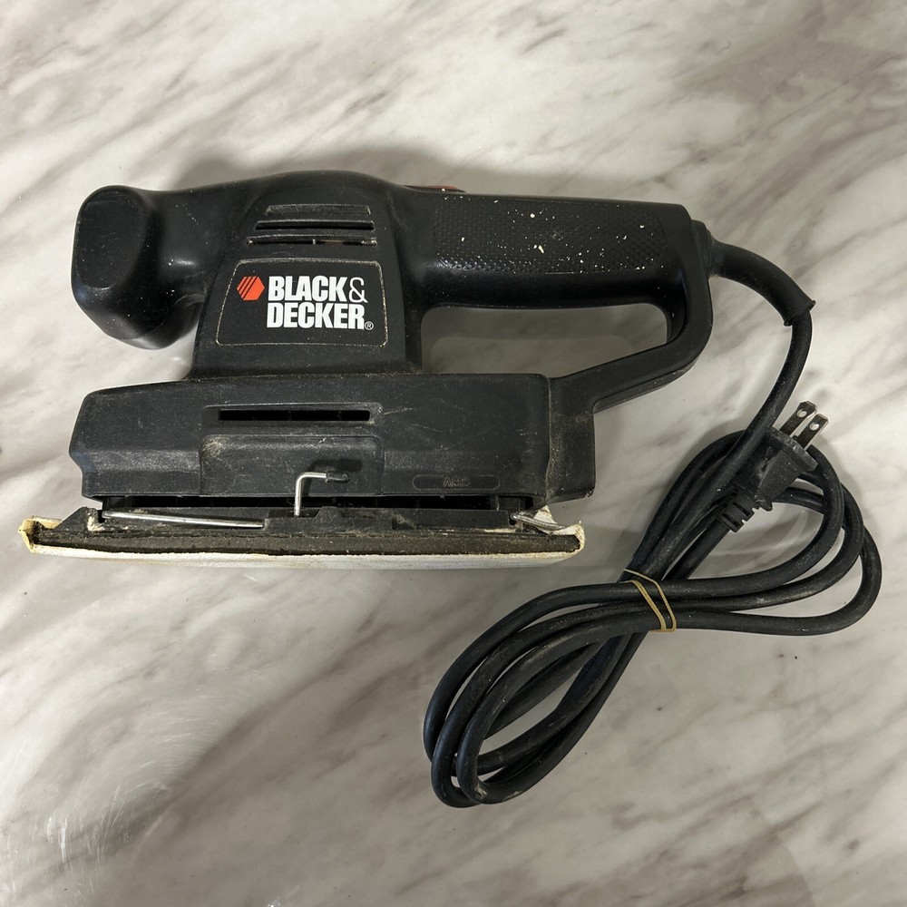 Black and Decker 7448 Used Finishing Sander - Power Tool