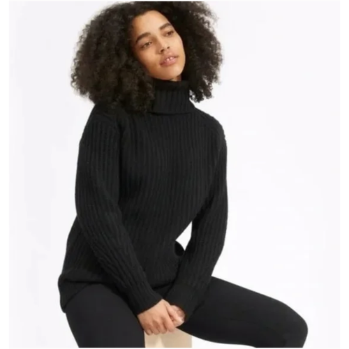 Everlane Ribbed Black Turtleneck 