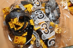The LEGO Movie: Emmet's Construct-o-Mech (70814) open box, w/Sealed Bags manual