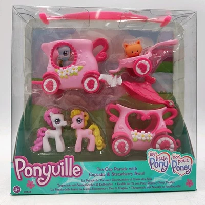 Ponyville My Little Pony Teacup Parade Carriage Cream Sugar Cupcake Strawberry - Immagine 1 di 4