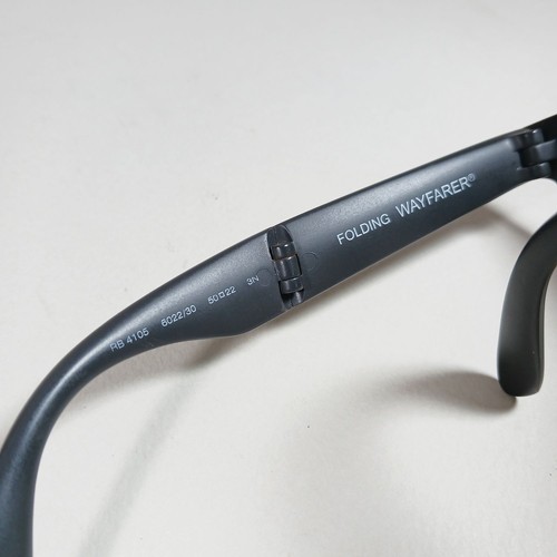 Gafas de sol Ray Ban RB4105 6022/30 gris espejo plegable Wayfarer 50 mm con estuche COMO ESTÁN - Imagen 9 de 10