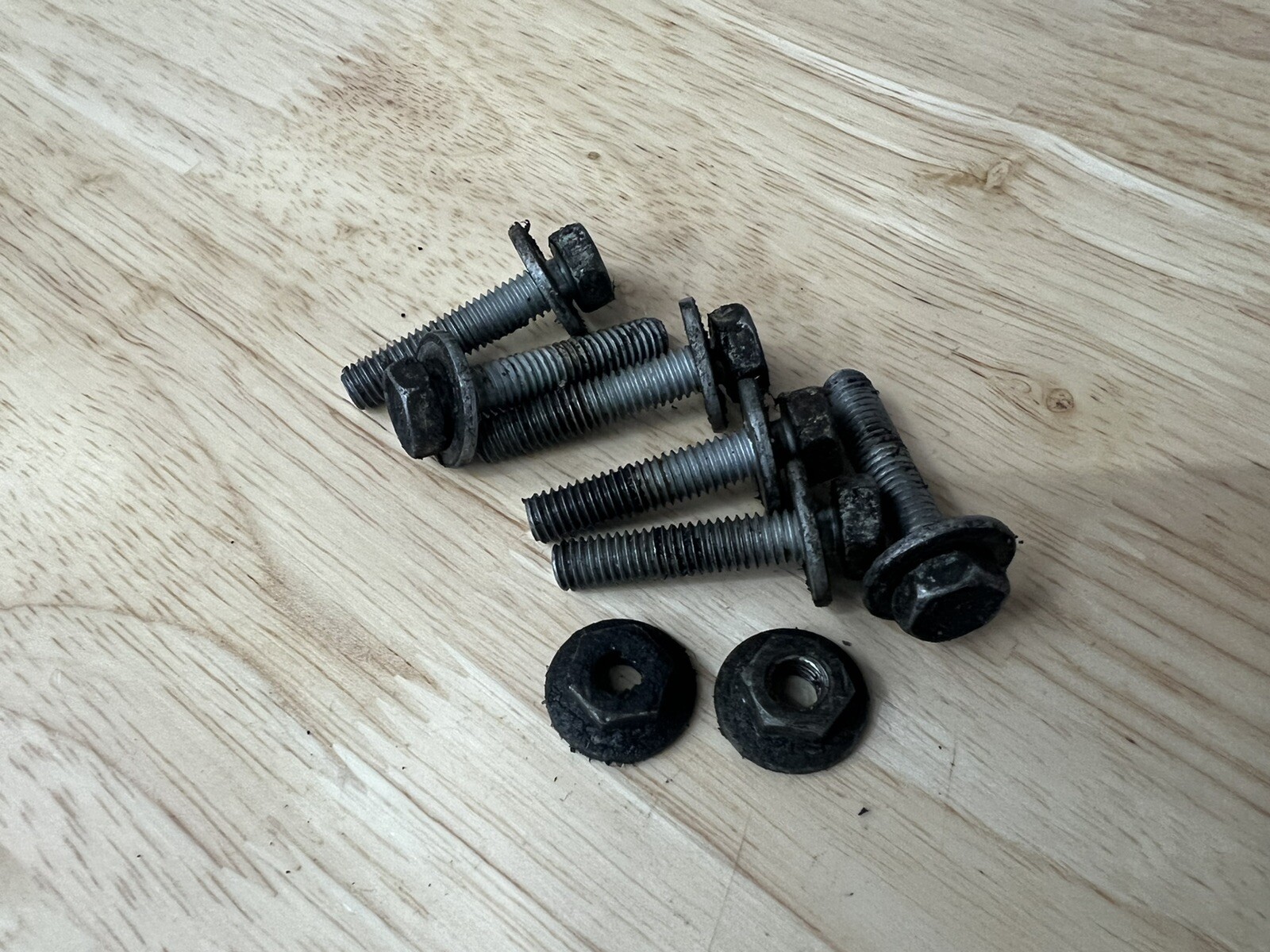 19931998 Toyota Supra NA 2JZGE OEM Valve Cover Bolts Nuts 0105 IS300