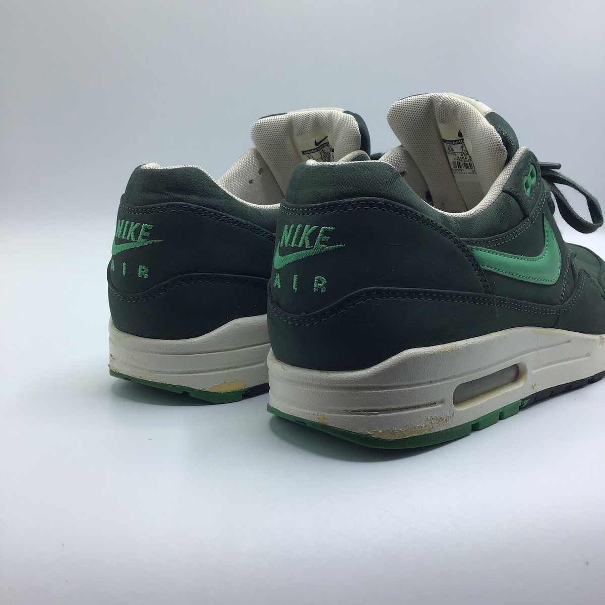 Nike Air Max 1 premium vintage green sneakers 512033-330