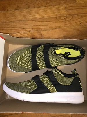 nike men's air sockracer flyknit running shoe